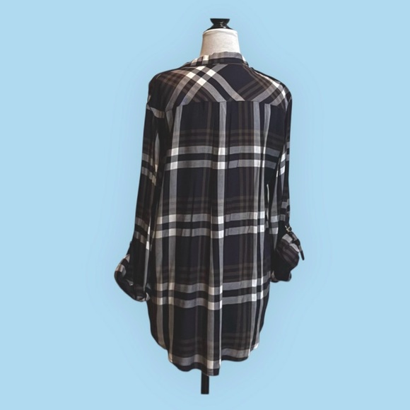 Dynamite Women’s Plaid Shirt Size Large Navy, Brown, Black & White Rayon - Picture 3 of 11